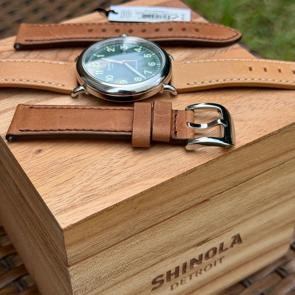 Shinola 45mm Runwell Automatic - Picture 5 of 8